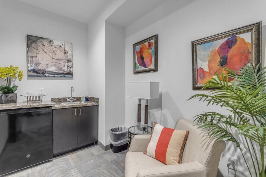 More Photos Of 245 E Jackson St, Phoenix Freestanding For Sale