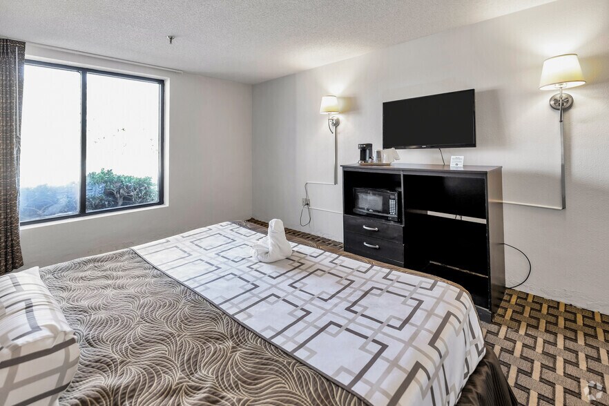 More Photos Of 343 W NC-561, Ahoskie Hotel For Sale