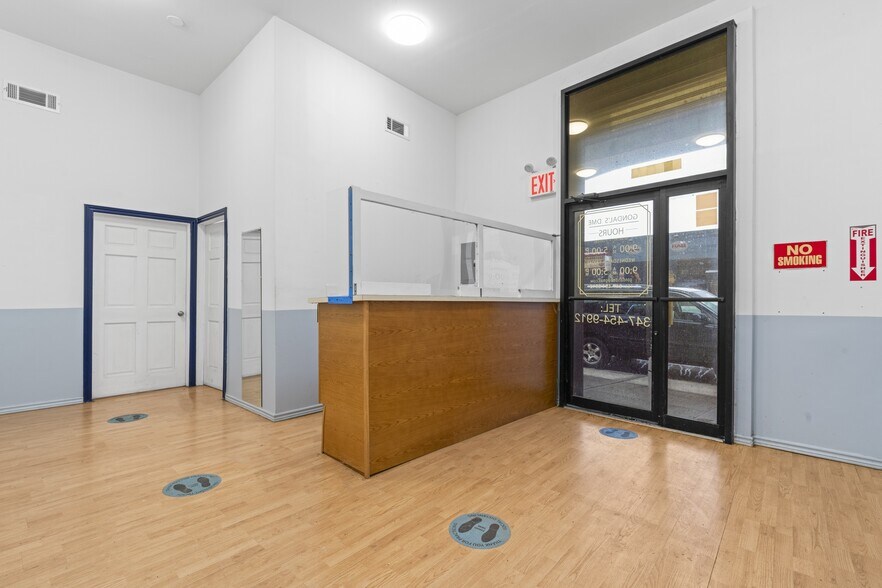 More Photos Of 121-15 Jamaica Ave, Richmond Hill Storefront Retail Residential For Sale