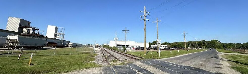 More Photos Of 12370 Leisure Rd, Baton Rouge Warehouse For Sale
