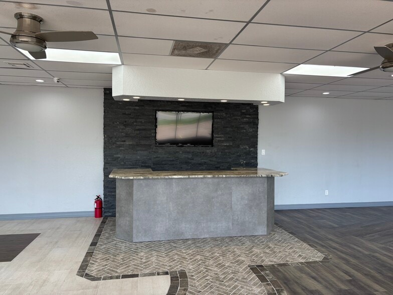 More Photos Of 5203-5205 Broadway St, Pearland Freestanding For Lease