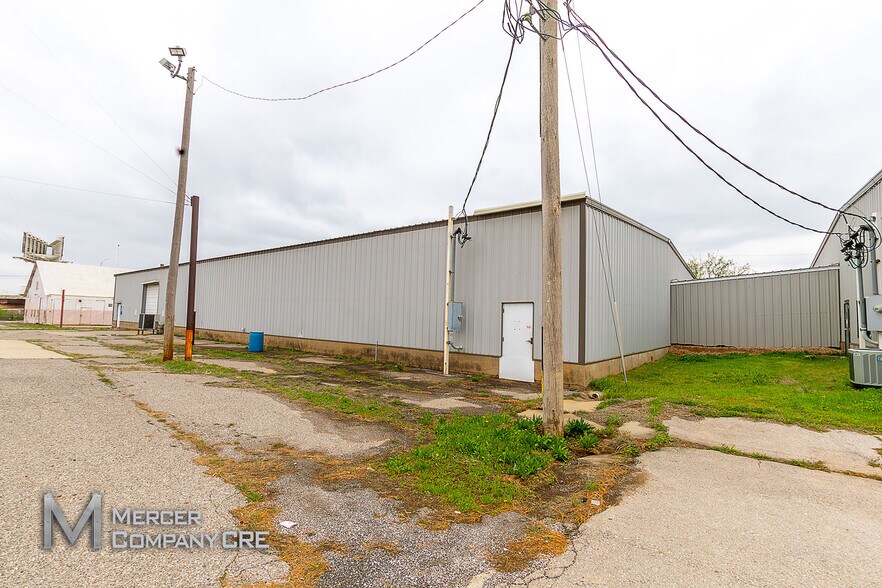 More Photos Of 340 S Eckroat St, Oklahoma City Unknown For Lease