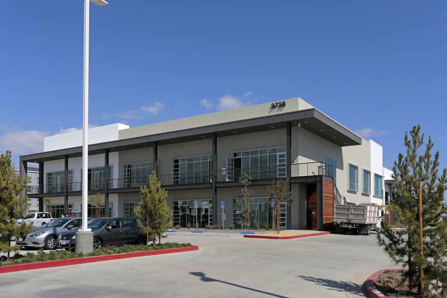 More Photos Of 3738 Bayer Ave, Long Beach Office For Sale