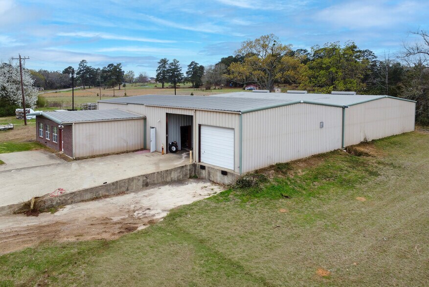 Primary Photo Of 10991 TX-135, Troup Warehouse For Sale