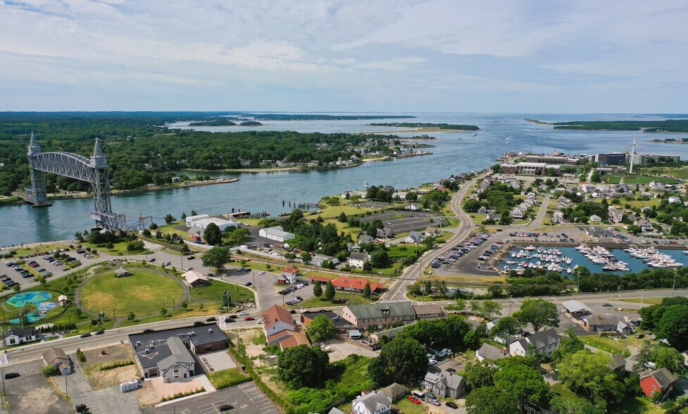 More Photos Of 61 Main St, Buzzards Bay Freestanding For Sale