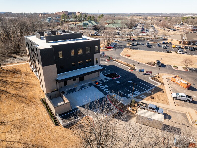 More Photos Of E Longview St, Fayetteville Medical For Lease