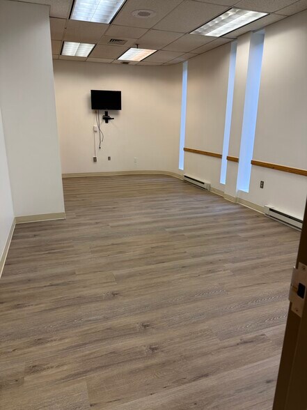 More Photos Of 446-450 Union Blvd, Allentown Medical For Lease