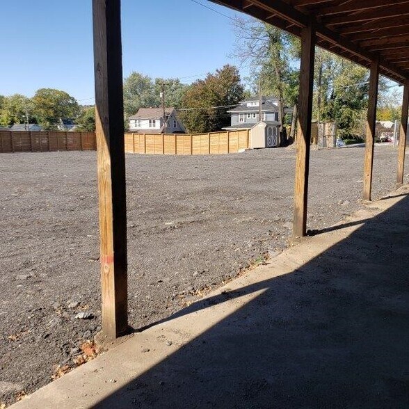 More Photos Of 2301 Sulphur Spring Rd, Lansdowne Industrial For Lease