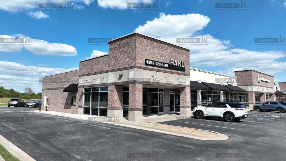 More Photos Of 1451-1487 W South St, Ozark General Retail For Lease