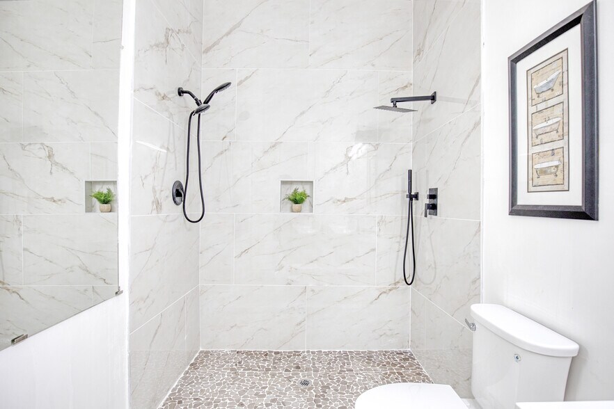 More Photos Of 235 Candler Rd SE, Atlanta Specialty For Sale