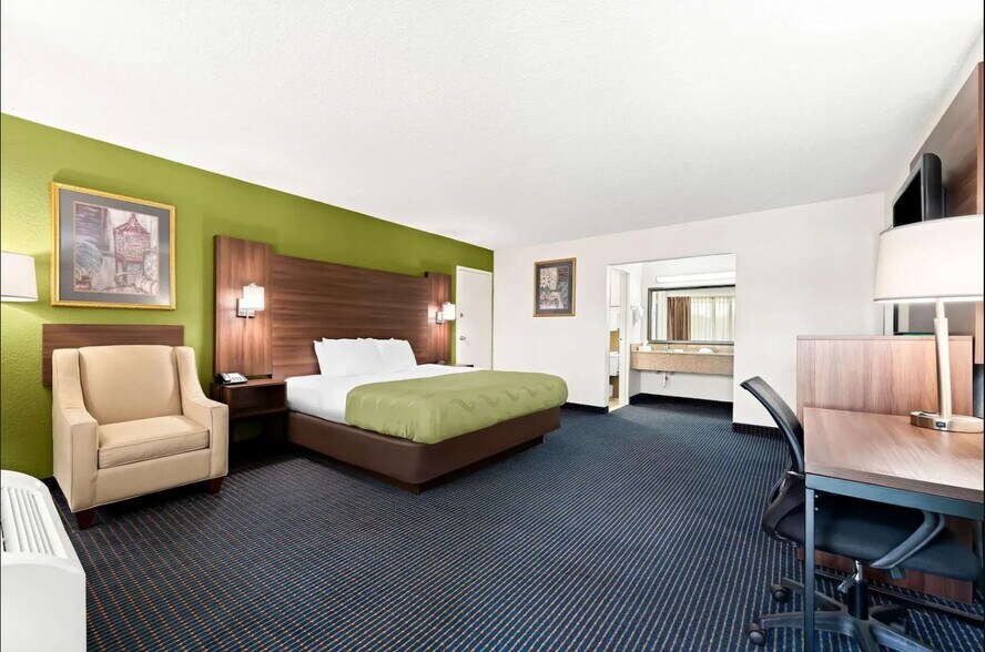 More Photos Of 1205 S Martin Luther King Blvd, Americus Hotel For Sale