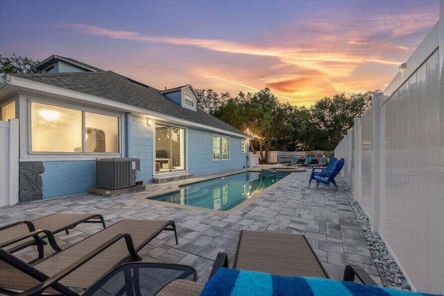 More Photos Of 4000 46th St N, Saint Petersburg Hospitality For Sale
