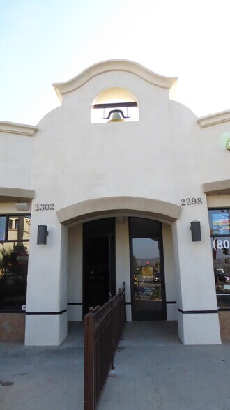 More Photos Of 2298-2302 Ventura Blvd, Camarillo Storefront For Lease