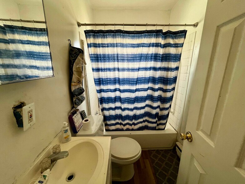 More Photos Of 1723-1727 Earhart Rd, Baltimore Storefront Retail Residential For Sale