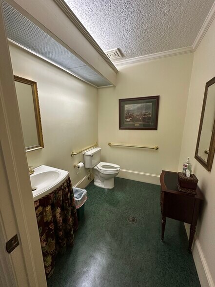More Photos Of 1850 Bellair Blvd, Orange Park Medical For Sale