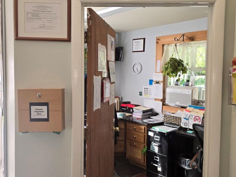 More Photos Of 90 Charlestown Rd, Claremont Schools For Sale