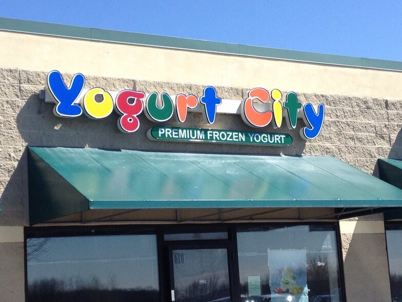 More Photos Of 4100-4160 State Route 31, Clay Unknown For Lease