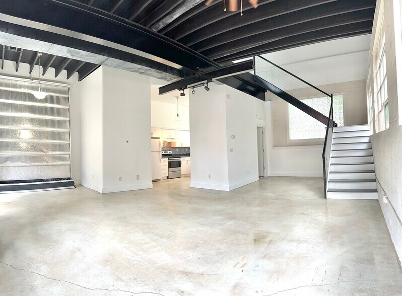 More Photos Of 282 Walker St SW, Atlanta Apartments For Sale
