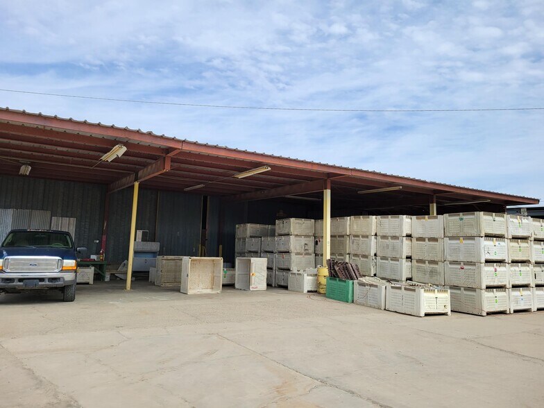 More Photos Of 2198 S Pacific Ave, Yuma Distribution For Lease