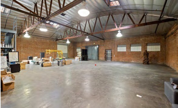 More Photos Of 1243-1261 S Boyle Ave, Los Angeles Warehouse For Sale