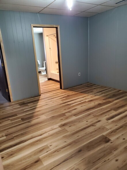 More Photos Of 209 N State St, Litchfield Storefront Retail Residential For Sale