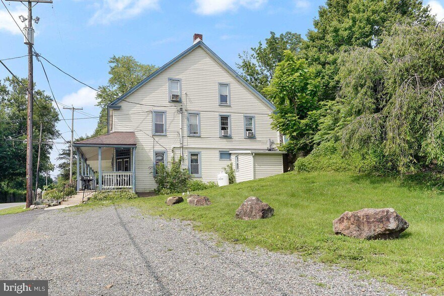 More Photos Of 2116 Old Route 100, Bechtelsville Restaurant For Sale
