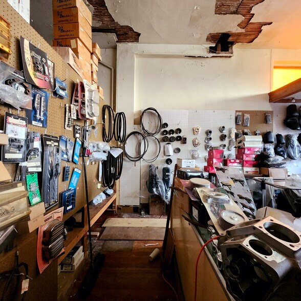 More Photos Of 511 3rd St, Rodeo Storefront Retail Residential For Sale