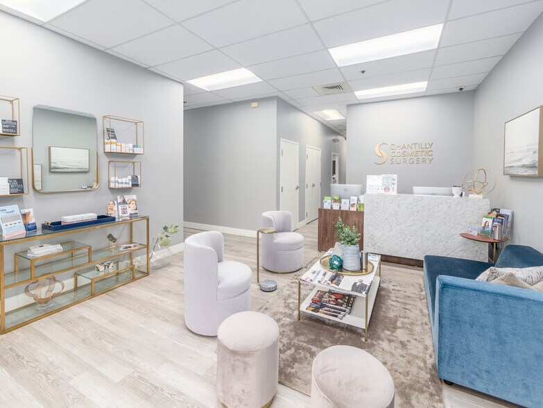 More Photos Of 4437 Brookfield Corporate Dr, Chantilly Office For Sale