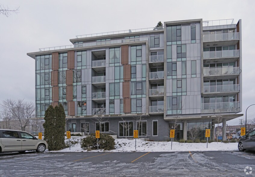 More Photos Of 2365 Rue Saint-Patrick, Montréal Apartments For Lease