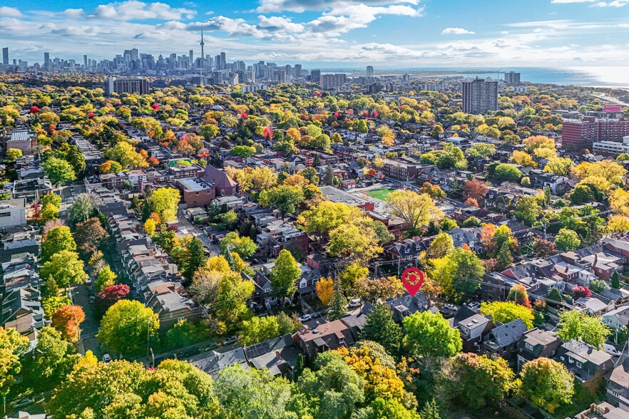 More Photos Of 164 Sunnyside Av, Toronto Multifamily For Sale