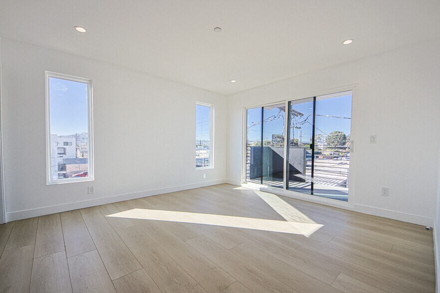 More Photos Of 5709 Auckland Ave, North Hollywood Apartments For Sale