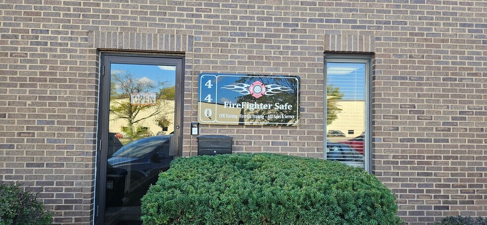 More Photos Of 400-460 Fame Rd, Dayton Light Distribution For Lease