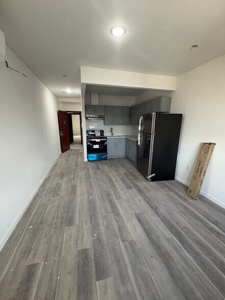 More Photos Of 722 Saint Lawrence Ave, Bronx Apartments For Sale