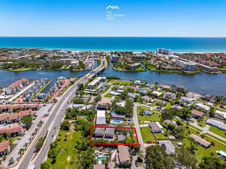 More Photos Of 1630 Redwood St, Sarasota Apartments For Sale