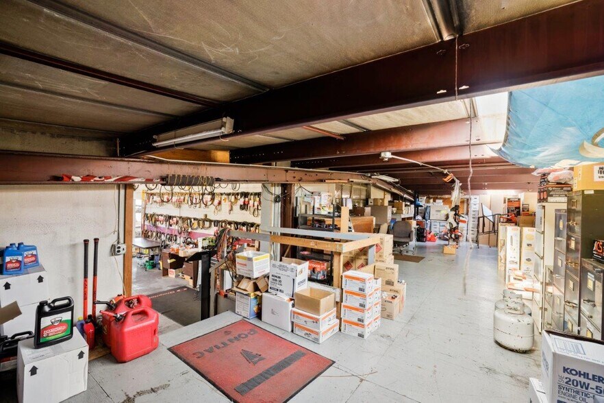 More Photos Of 9800 S Congress St, New Market Auto Repair For Sale