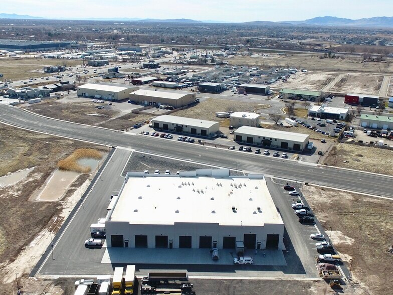 More Photos Of 2724 N Rulon White Blvd, Pleasant View Warehouse For Lease