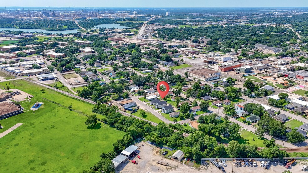 More Photos Of 214 W Republic St, Baytown Apartments For Sale