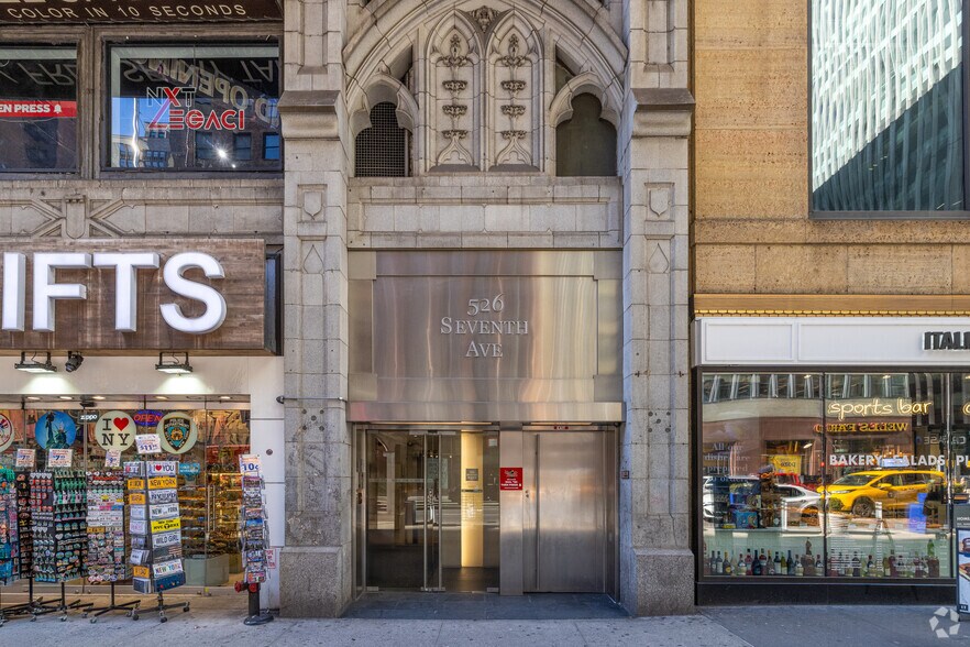 More Photos Of 526 Seventh Ave, New York Office For Lease