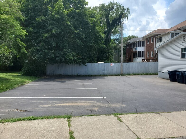 More Photos Of 1602 Grandin Rd SW, Roanoke Medical For Sale