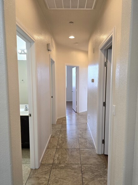More Photos Of 4300 N Lamont St, Las Vegas Apartments For Sale