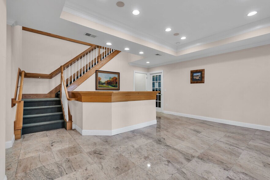 More Photos Of 1 Dag Hammarskjold Blvd, Howell Medical For Lease