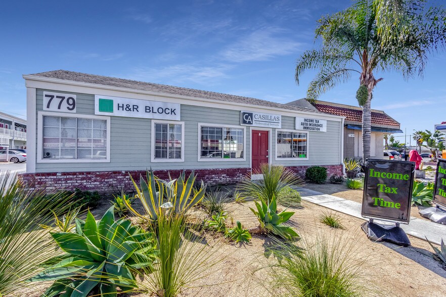 More Photos Of 777 W 19th St, Costa Mesa Office For Sale