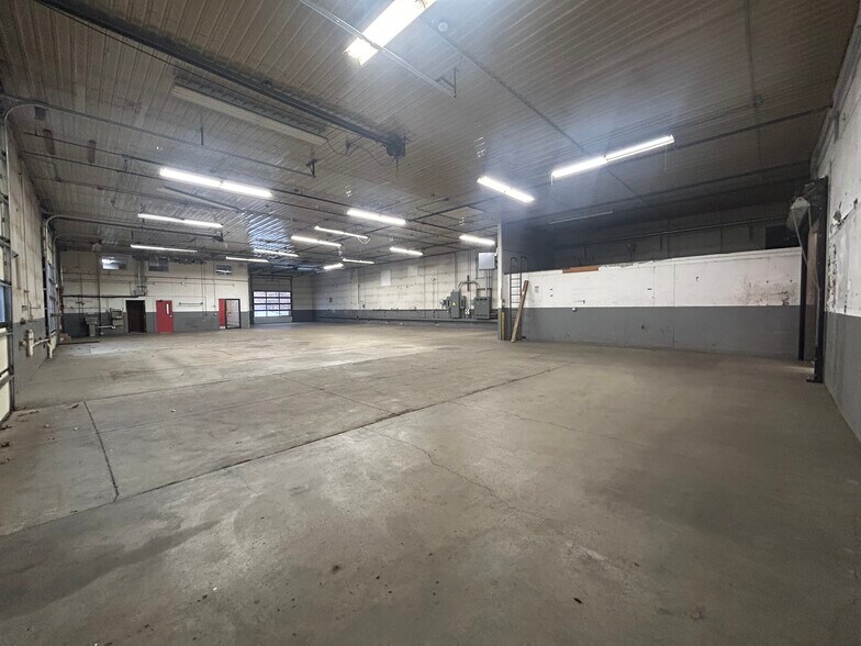 More Photos Of 9350 Shaver Rd, Portage Manufacturing For Lease