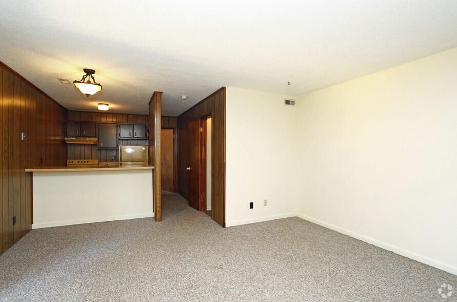 More Photos Of 6535 Summertime Apartments, 6535 Jeffrey Dr, Fayetteville Apartments For Sale