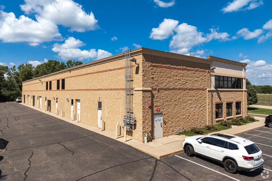 More Photos Of 8617 W Point Douglas Rd, Cottage Grove Office Residential For Lease