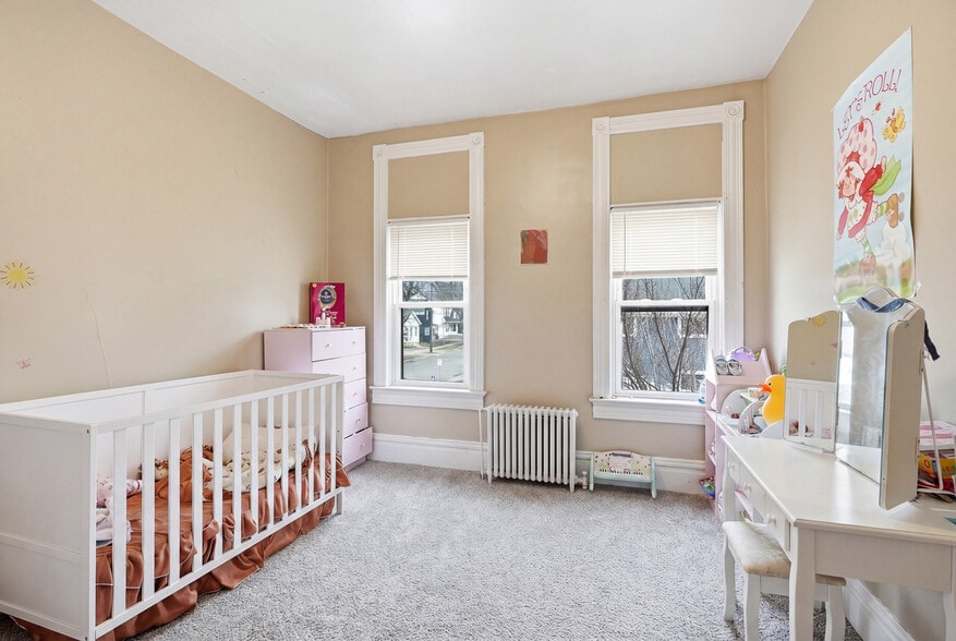 More Photos Of 940 3rd St E, Saint Paul Apartments For Sale