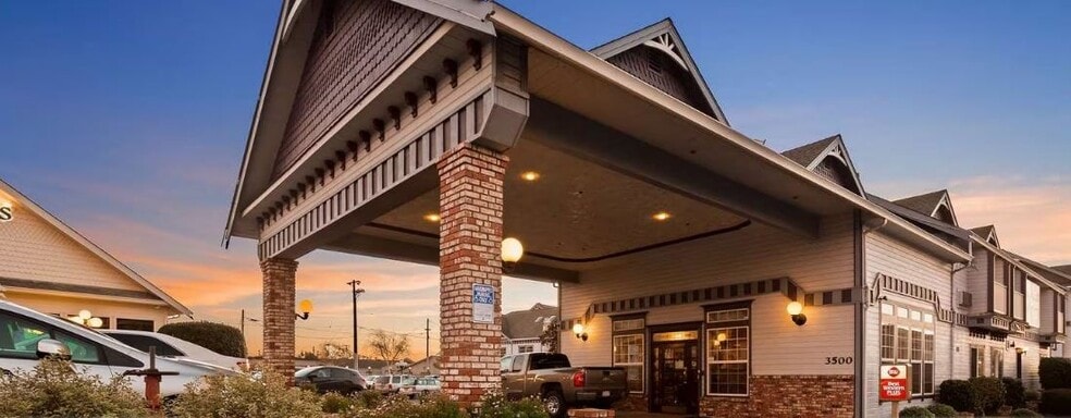 Primary Photo Of 3500 Broadway, Eureka Hotel For Sale