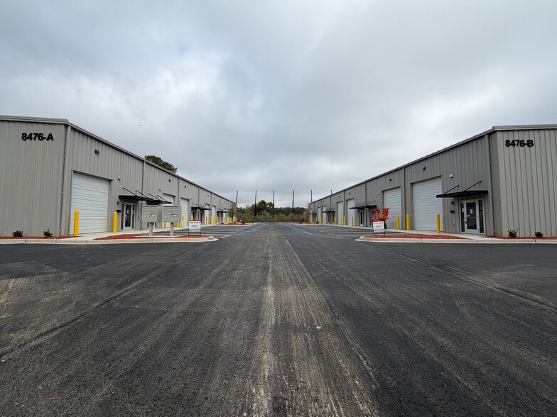 More Photos Of 8476 Dorchester Rd, North Charleston Flex For Lease
