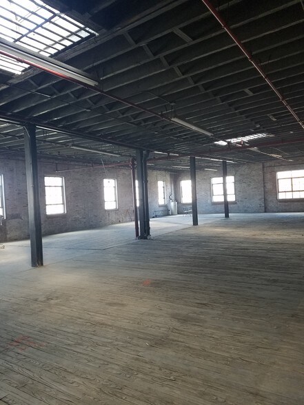 More Photos Of 50 Gold St, Brooklyn Warehouse For Lease