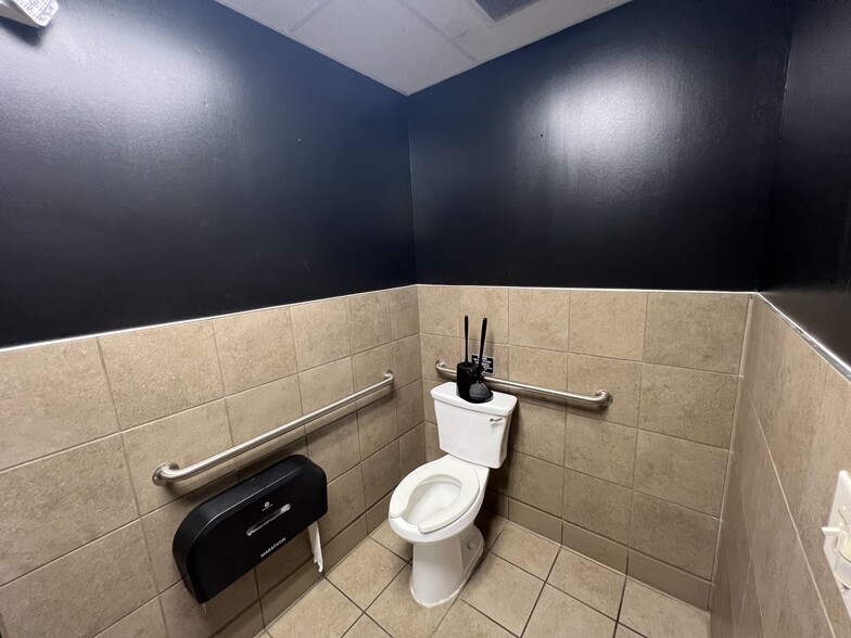 More Photos Of 119 Avenue A, Denton General Retail For Sale